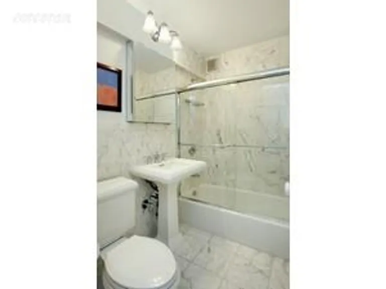 New York City Real Estate | View 115 East 9th Street, 3C | room 5 | View 6