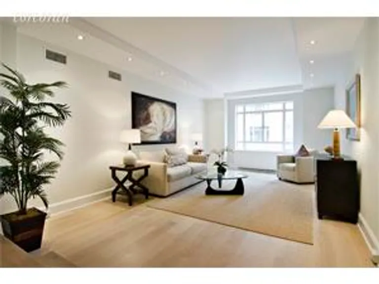New York City Real Estate | View 25 Central Park West, 14HI | 4 Beds, 3 Baths | View 1