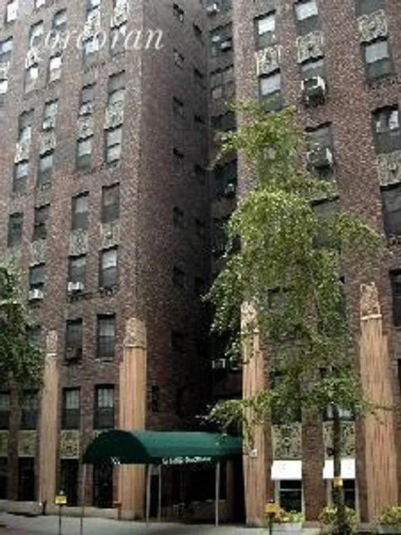 New York City Real Estate | View 102 East 22nd Street, 3C | 1 Bed, 1 Bath | View 1