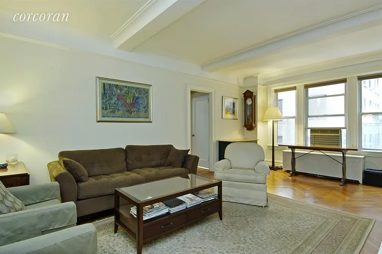 New York City Real Estate | View 250 West 94th Street, 5K | Living Room | View 8