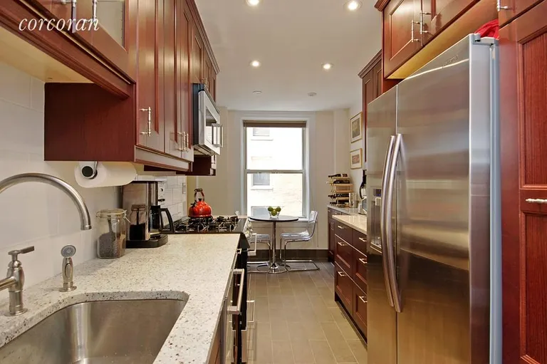 New York City Real Estate | View 250 West 94th Street, 5K | Kitchen | View 7