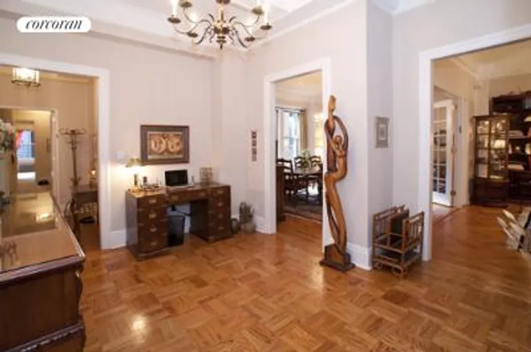 New York City Real Estate | View 302 West 86th Street, 2B | Foyer | View 4