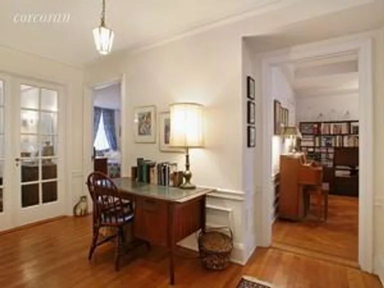 New York City Real Estate | View 1215 Fifth Avenue, 9A | Foyer | View 3