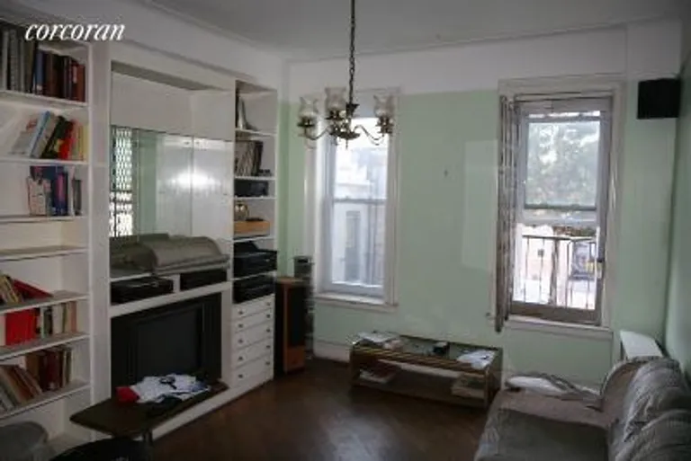 New York City Real Estate | View 574 44th Street, 4A | 2 Beds, 1 Bath | View 1