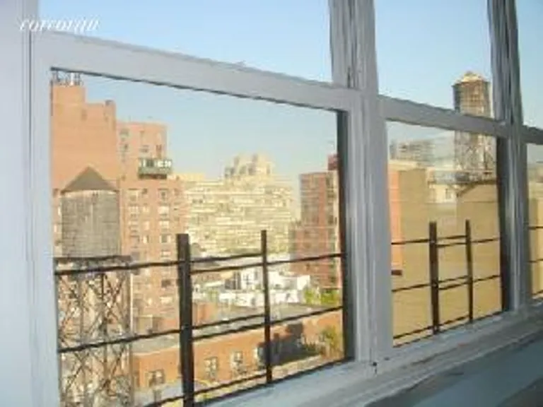 New York City Real Estate | View 201 East 28th Street, 14D | room 2 | View 3