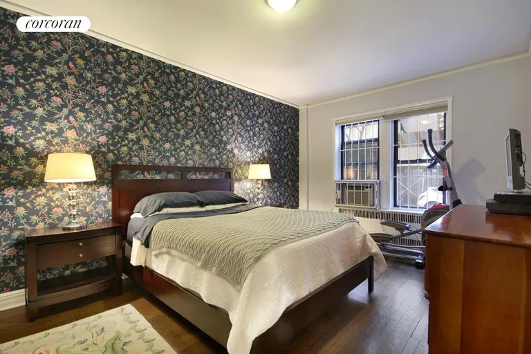 New York City Real Estate | View 225 West 25th Street, 1E | King-sized bedroom | View 4
