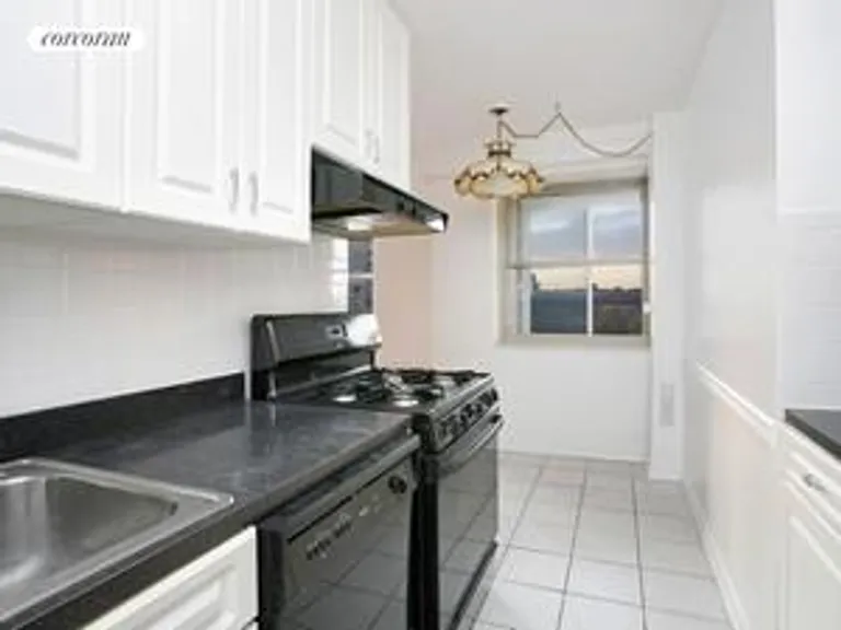 New York City Real Estate | View 549 West 123rd Street, 16A | Kitchen | View 3