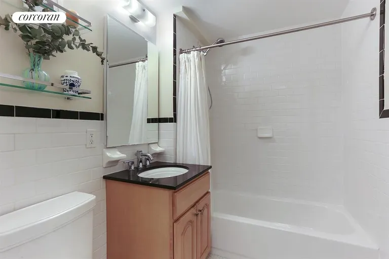 New York City Real Estate | View 420 Classon Avenue, C | Bathroom | View 10
