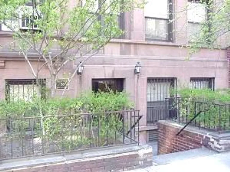 New York City Real Estate | View 56 West 71st Street, 5A | 2 Beds, 2 Baths | View 1