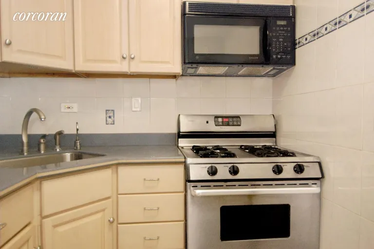 New York City Real Estate | View 153 East 57th Street, 16B | comfortable kitchen with good counter space | View 3