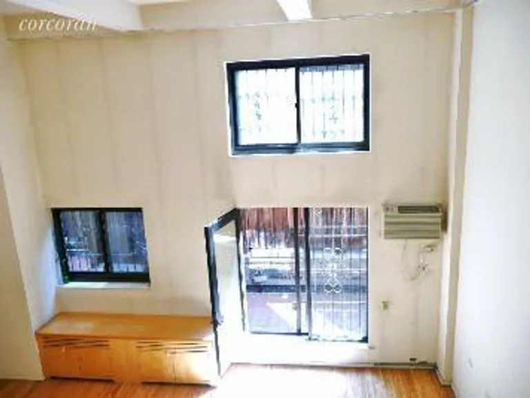 New York City Real Estate | View 148 West 23rd Street, 1E | room 2 | View 3