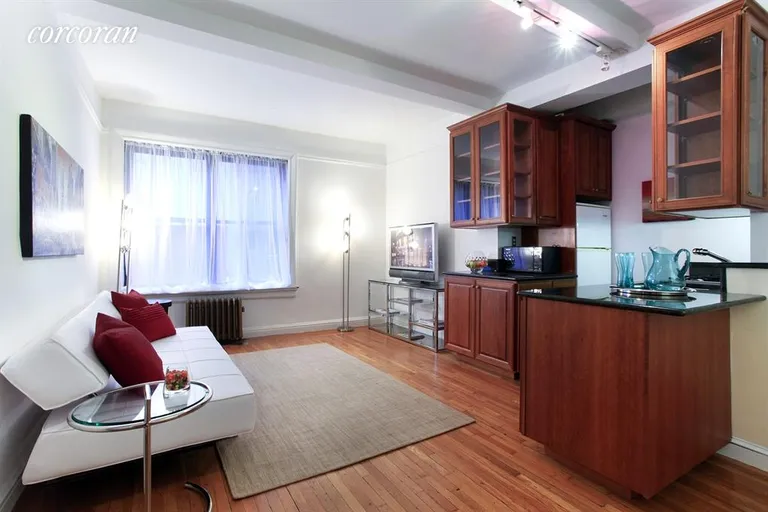 New York City Real Estate | View 60 West 68th Street, 7ABG | Family Room | View 5