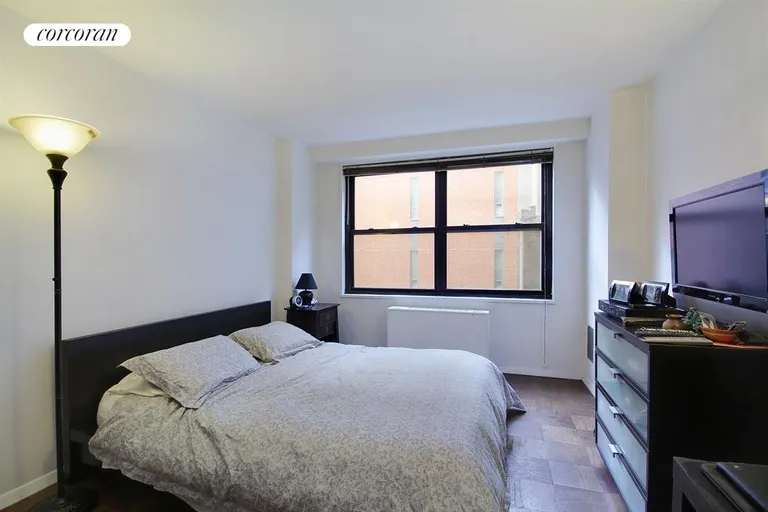 New York City Real Estate | View 7 East 14th Street, 1028 | Bedroom | View 3