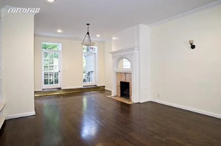 New York City Real Estate | View 360 West 19th Street, 1 | 2 Beds, 2 Baths | View 1