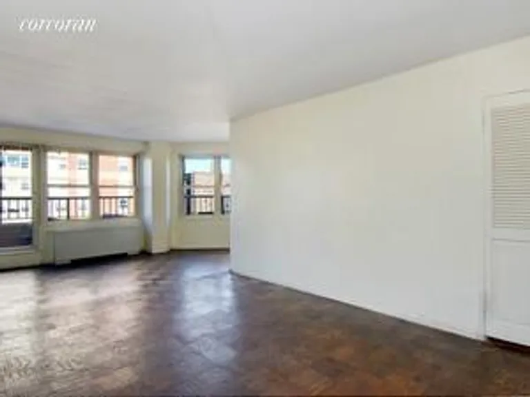 New York City Real Estate | View 305 East 24th Street, 20D | room 1 | View 2