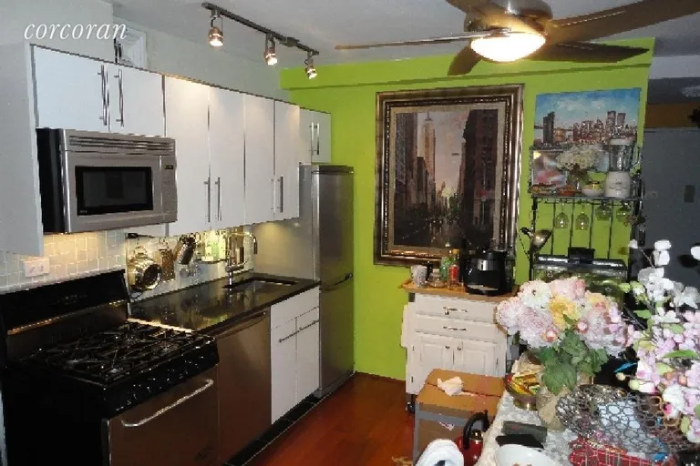 New York City Real Estate | View 122 Ashland Place, 11E | Kitchen | View 3