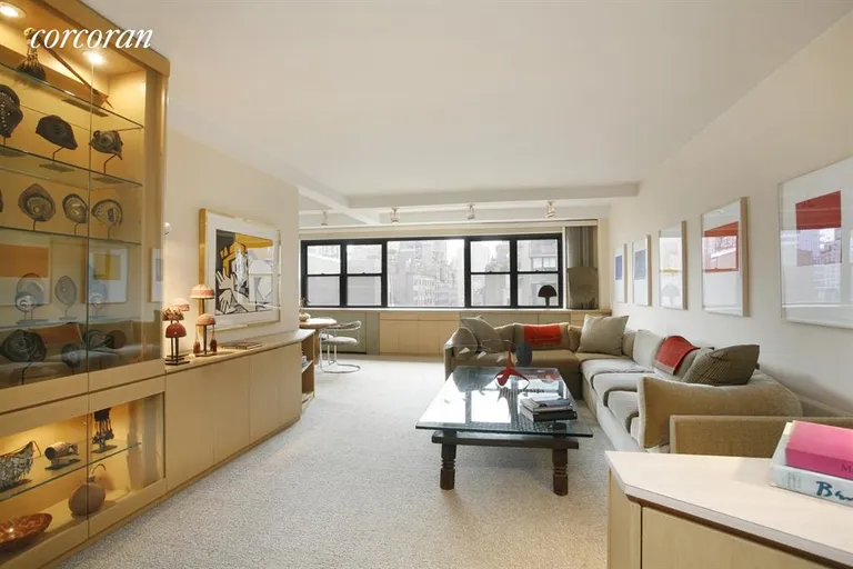 New York City Real Estate | View 165 East 72Nd Street, 8J | 2 Beds, 2 Baths | View 1