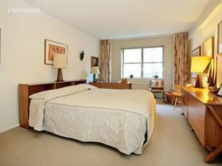 New York City Real Estate | View 180 East End Avenue, 3H | room 8 | View 9