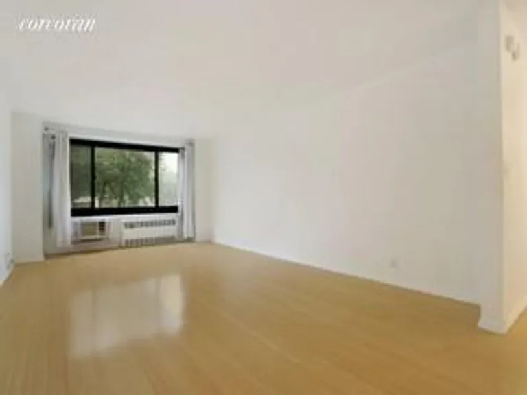 New York City Real Estate | View 185 Hall Street, 102 | room 2 | View 3