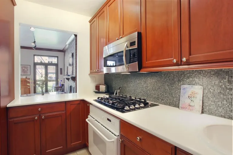 New York City Real Estate | View 319 West 89th Street, 3 | Kitchen | View 4