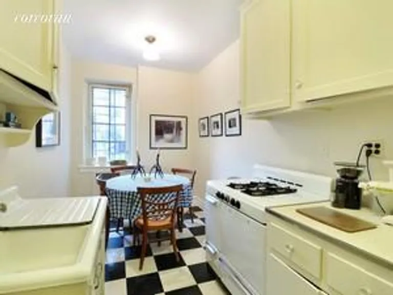 New York City Real Estate | View 140 8th Avenue, 2D | room 3 | View 4
