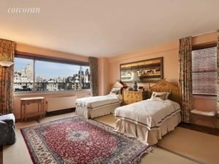 New York City Real Estate | View 10 East 70th Street, 16A | Huge Master Bedroom | View 3