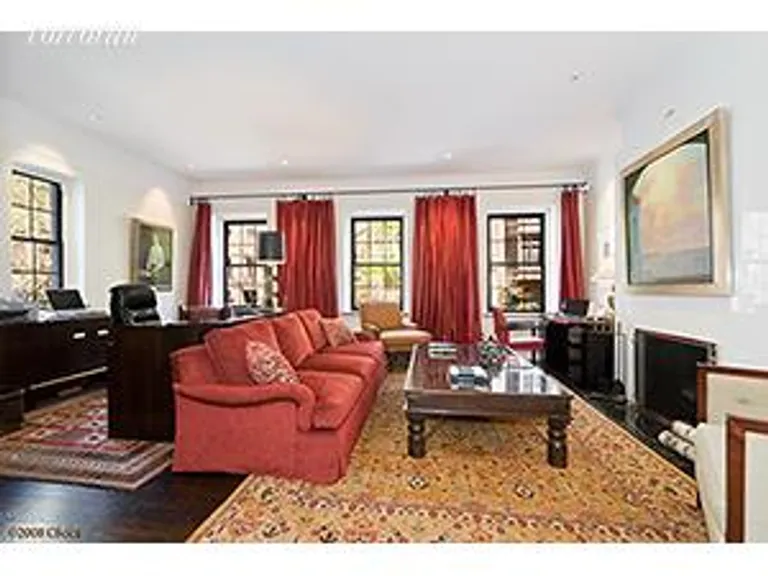 New York City Real Estate | View 126 East 35th Street, GRDN | Living Room | View 3