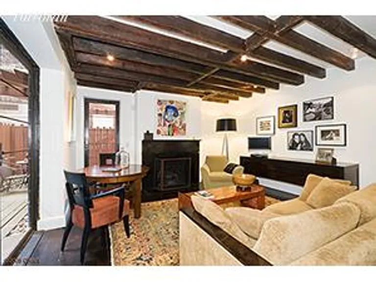 New York City Real Estate | View 126 East 35th Street, GRDN | Den/Family Room | View 2