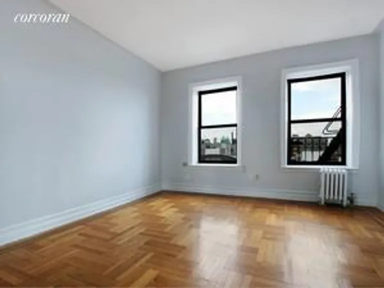 New York City Real Estate | View 255 Eastern Parkway, E10 | ROOMY | View 5