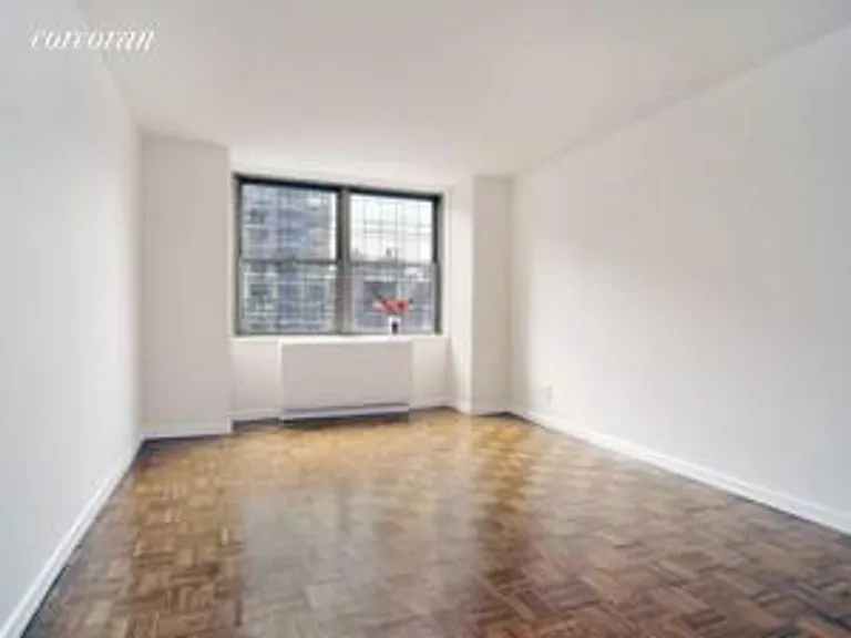 New York City Real Estate | View 301 East 79th Street, 14S | Largest one bedroom in the bldg | View 5