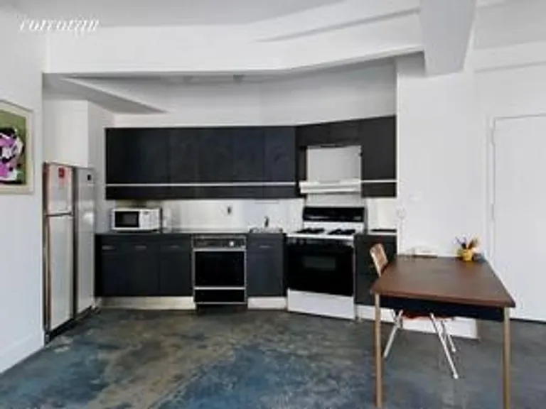 New York City Real Estate | View 2061 Broadway, 5 | room 3 | View 4