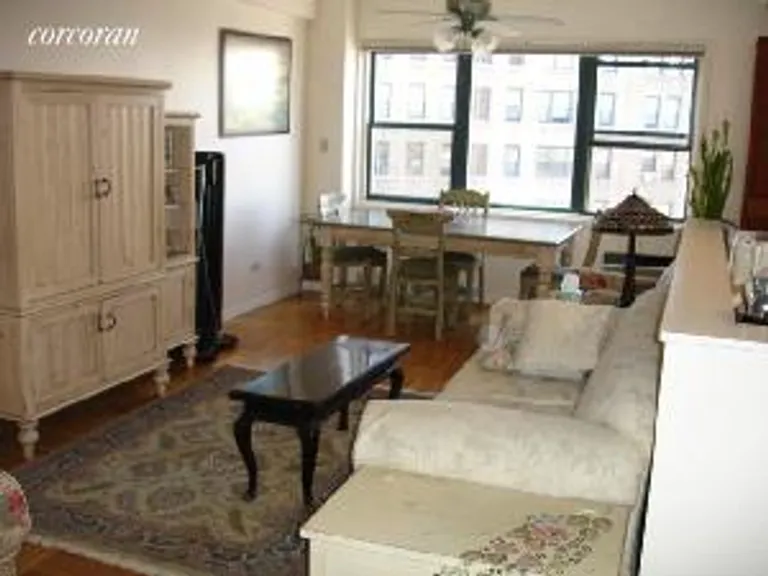 New York City Real Estate | View 10 Plaza Street East, 7B | 1 Bed, 1 Bath | View 1