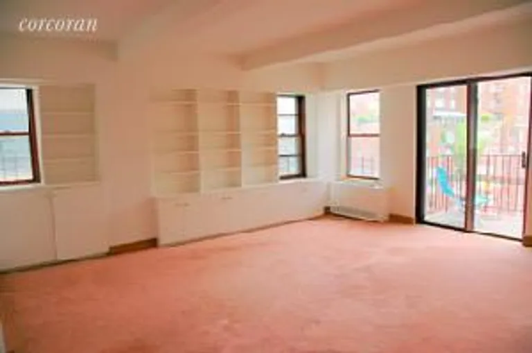 New York City Real Estate | View 40 East 61st Street, 12B | room 2 | View 3