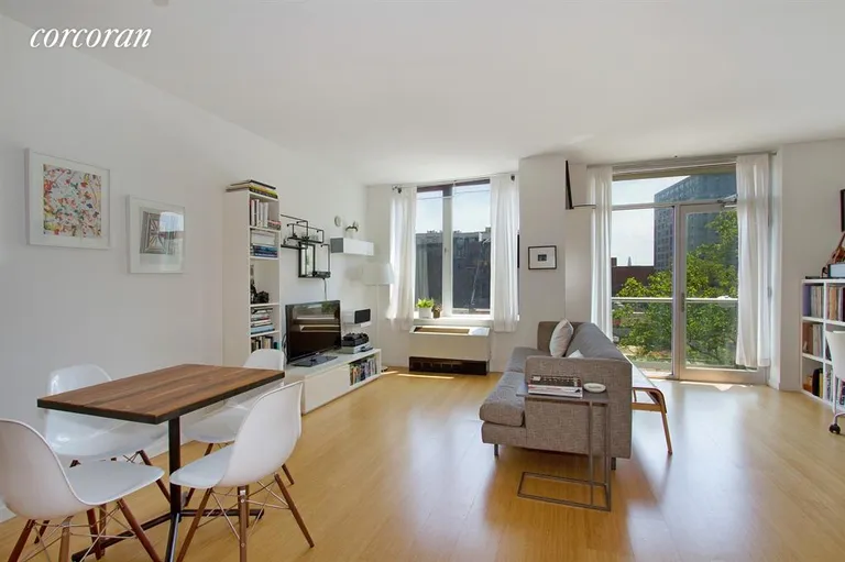 New York City Real Estate | View 26 Broadway, 307 | Living Room | View 11
