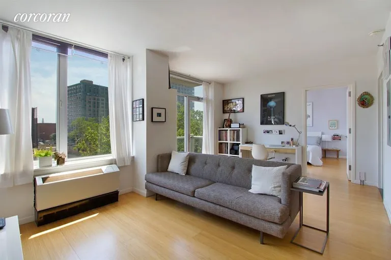 New York City Real Estate | View 26 Broadway, 307 | Living Room | View 12