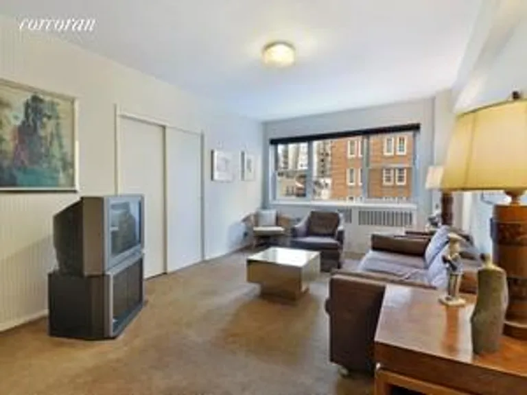 New York City Real Estate | View 40 East 78th Street, 7D | room 2 | View 3