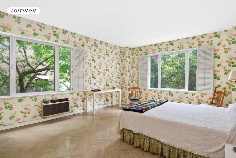 New York City Real Estate | View 15 East 91st Street, 3-4C | Master Bedroom with East and North Exposures | View 4