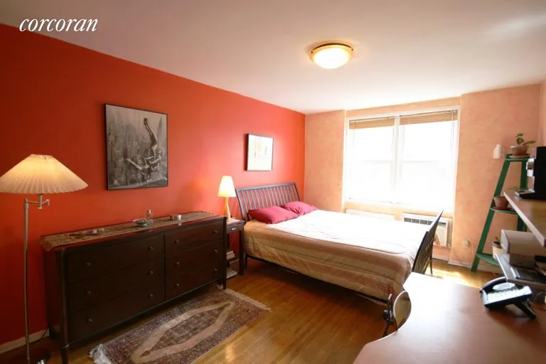 New York City Real Estate | View 400 East 17th Street, 700 | room 1 | View 2