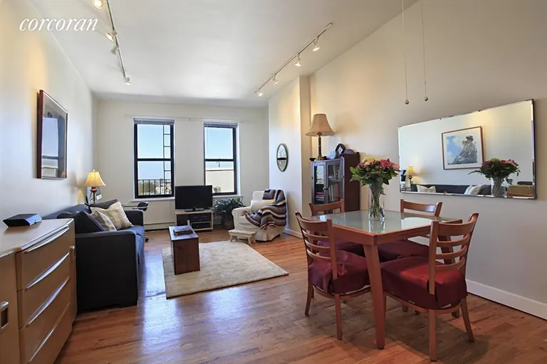 New York City Real Estate | View 412 7th Avenue, 4R | 2 Beds, 1 Bath | View 1