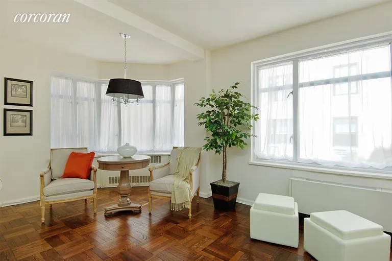 New York City Real Estate | View 65 East 76th Street, 7E | Living Room | View 2
