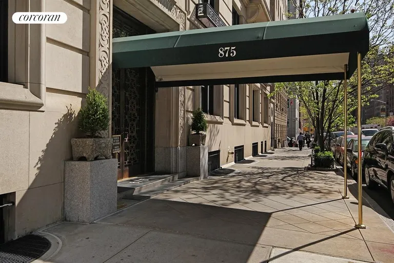 New York City Real Estate | View Park Avenue, 1F | Entryway | View 2