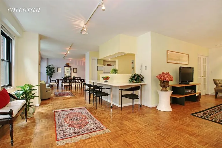 New York City Real Estate | View 1199 Park Avenue, 5FG | Living Room | View 3