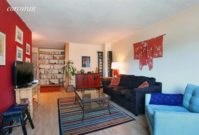 New York City Real Estate | View 185 Hall Street, 218 | 1.5 Beds, 1 Bath | View 1