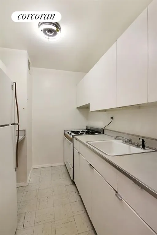 New York City Real Estate | View 170 West End Avenue, 16G | Kitchen | View 3