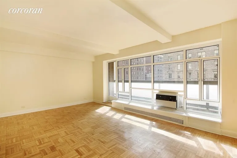 New York City Real Estate | View 750 Park Avenue, 6B | 1 Bed, 1 Bath | View 1