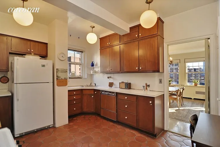 New York City Real Estate | View 333 East 68th Street, 9A | Kitchen | View 2