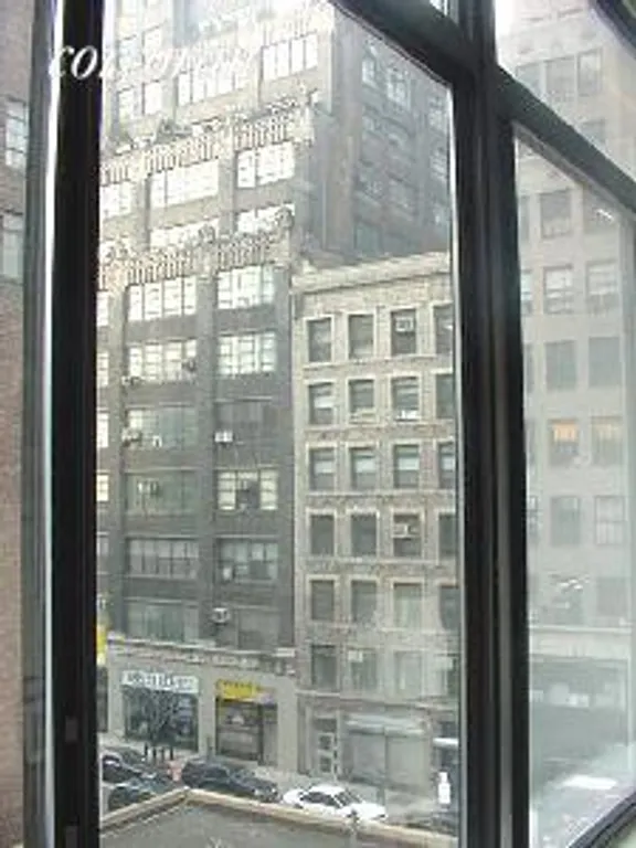 New York City Real Estate | View 348 West 36th Street, 4S | room 1 | View 2