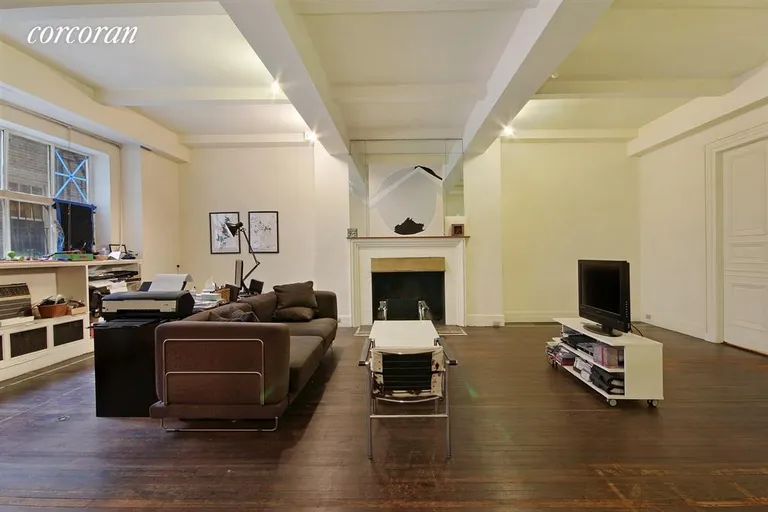 New York City Real Estate | View 131 East 66th Street, 1E-SVT7 | 2 Beds, 1 Bath | View 1