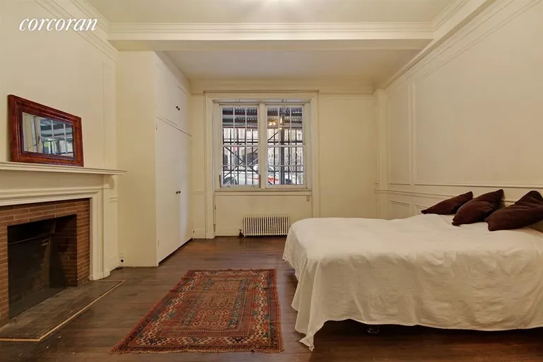 New York City Real Estate | View 131 East 66th Street, 1E-SVT7 | Bedroom | View 2