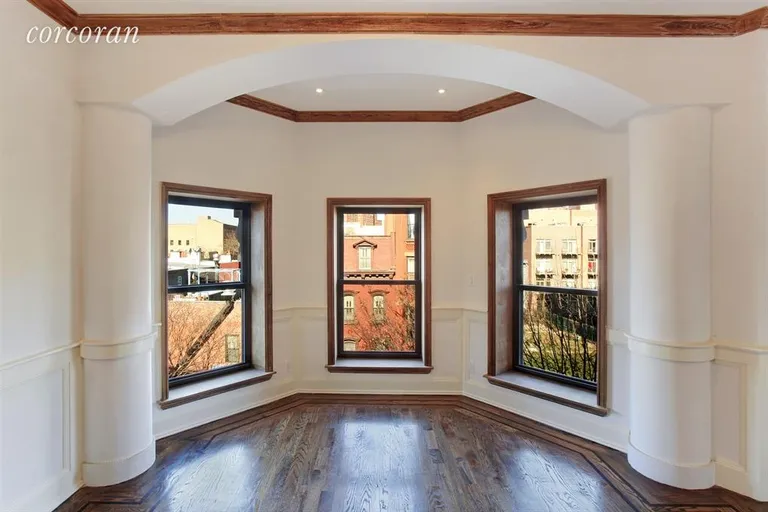 New York City Real Estate | View 290 Greene Avenue, 4 | 2 Beds, 1 Bath | View 1